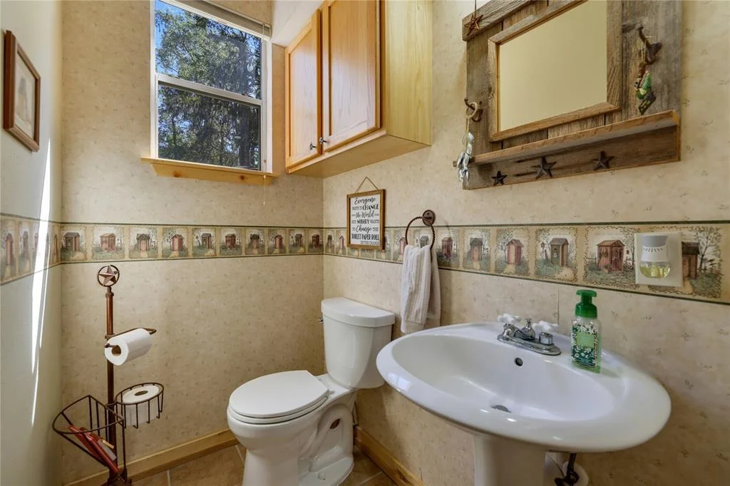 Photo of 120 Lake Oaks Boulevard