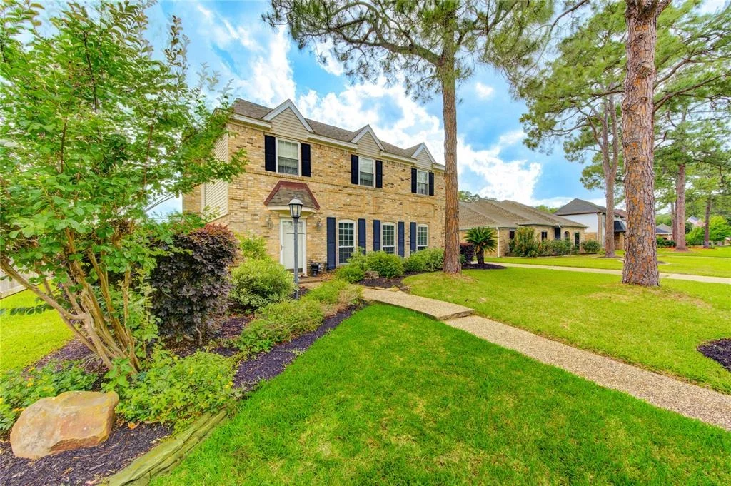 Photo of 22211 Bucktrout Lane
