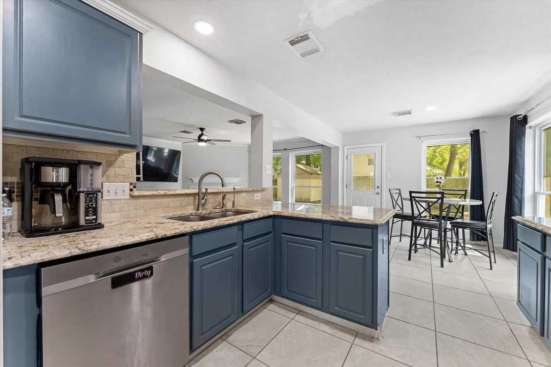 Photo of 5202 Flax Bourton Street