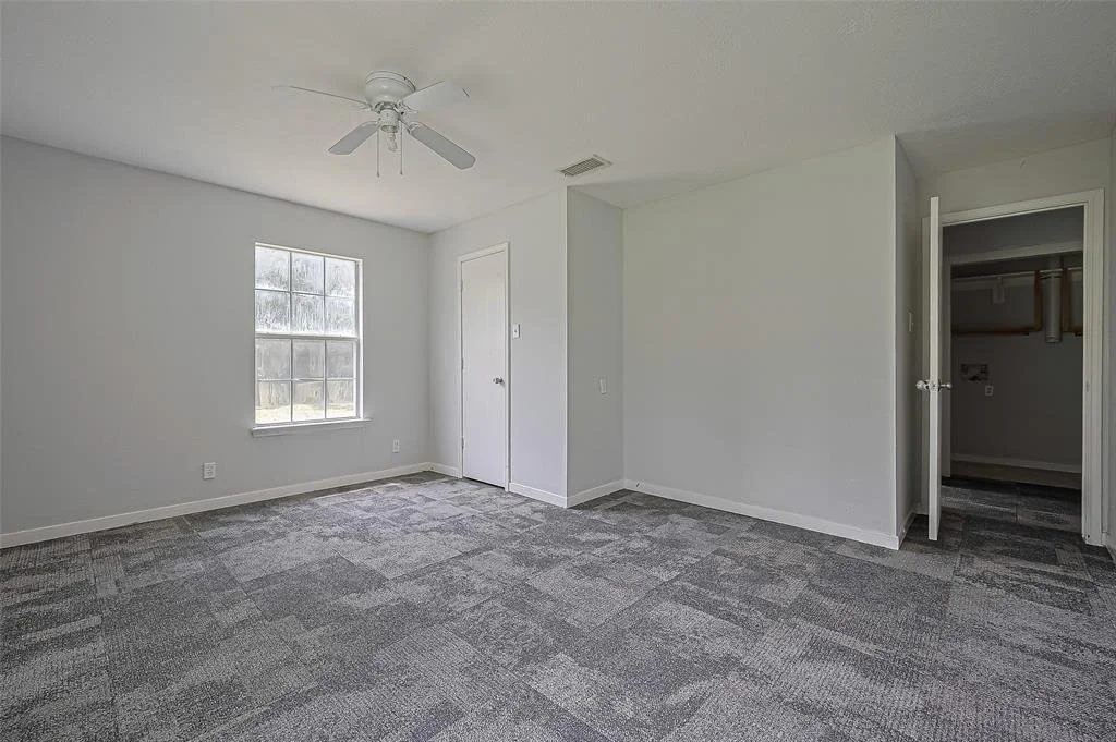 Photo of 4048 N Oak Forest Drive