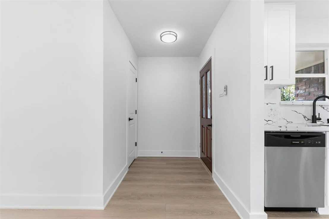 Photo of 7502 Woodsman Trail