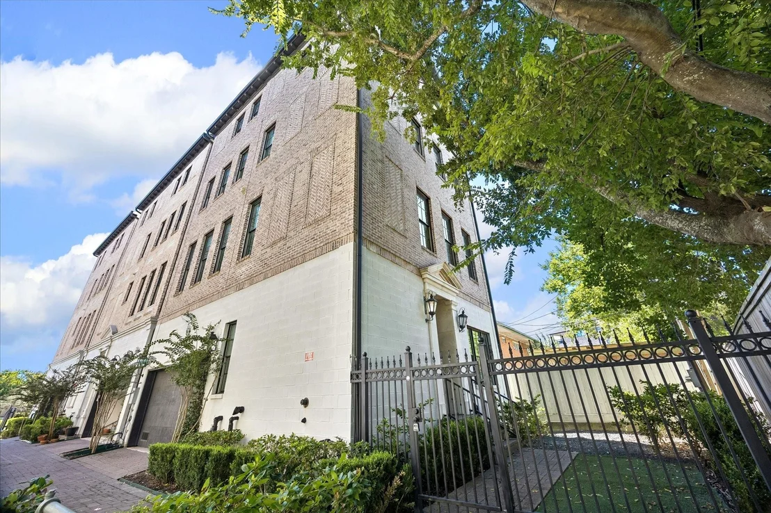 Photo of 3828 Glen Arbor Drive