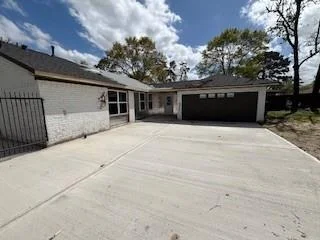 Photo of 17615 Huntersglen Circle