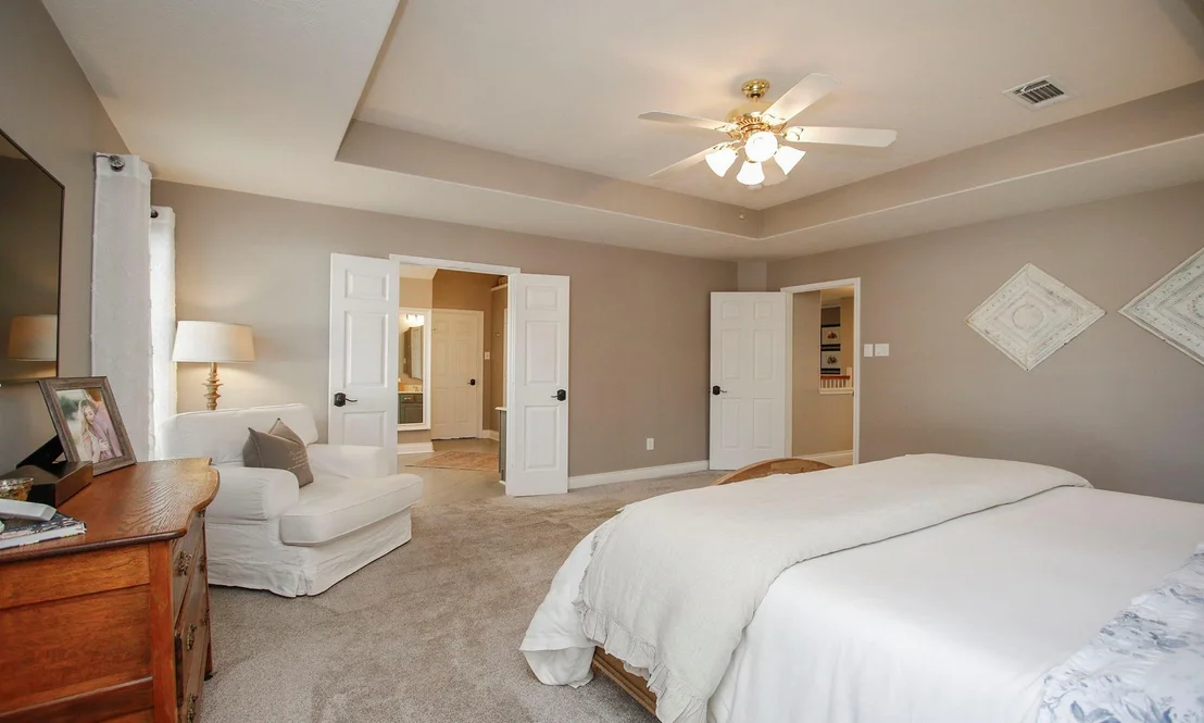 Photo of 40407 Manor Drive