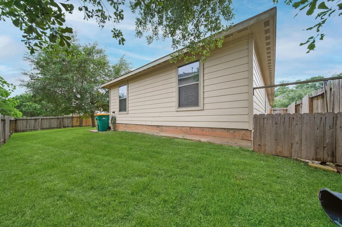 Photo of 1615 Leafhopper Lane