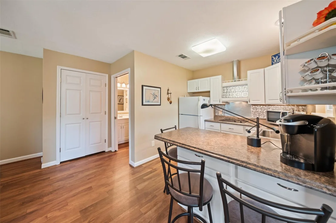 Photo of 715 Orleans Court