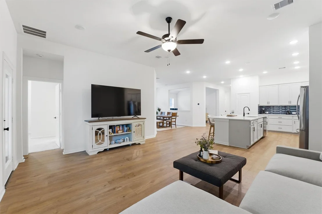 Photo of 42575 Rustico Road