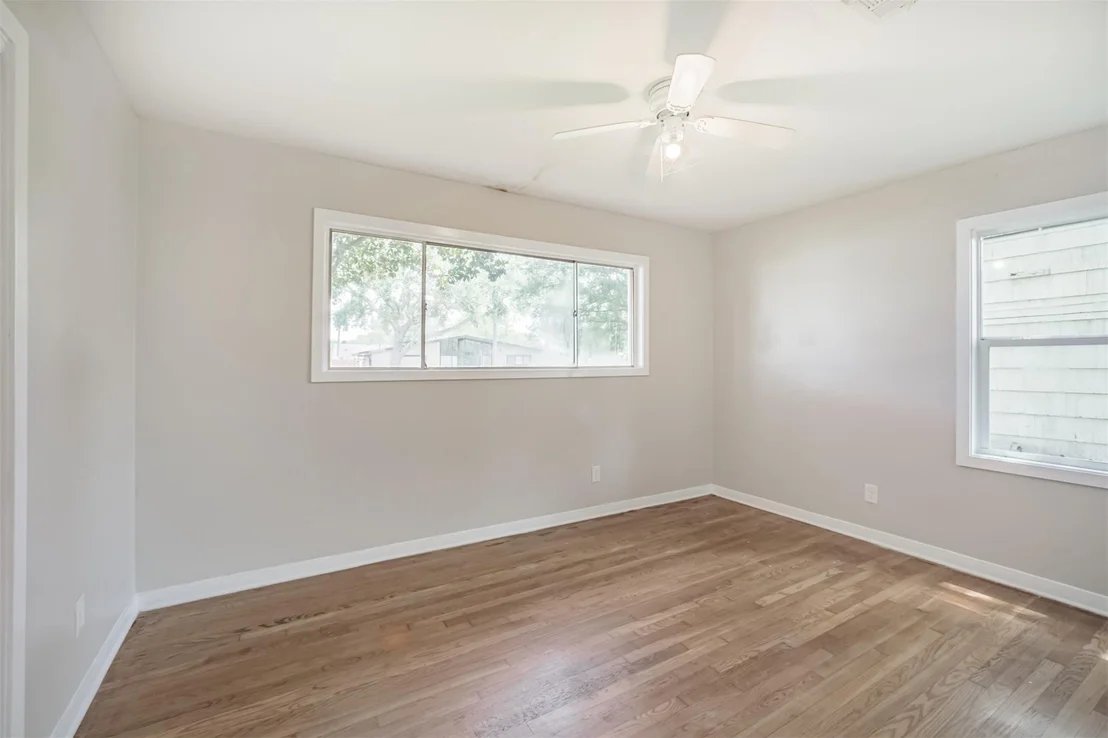 Photo of 1306 Glencrest Drive