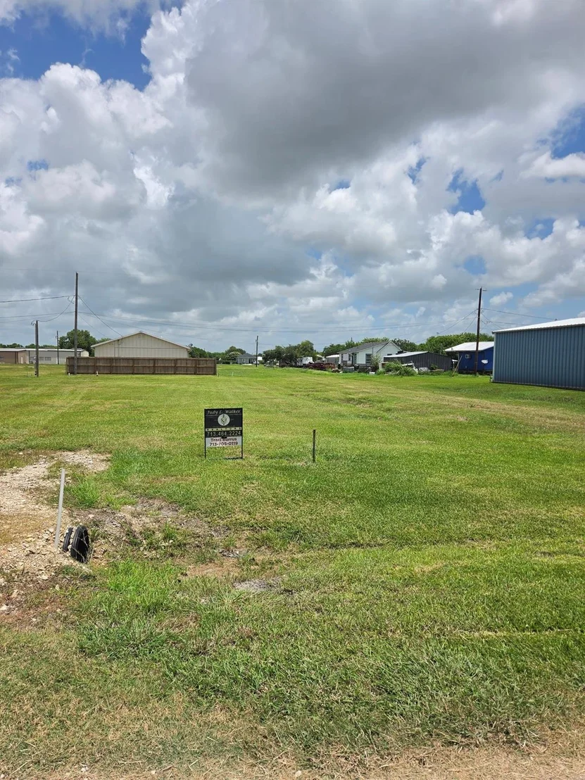 Photo of 1202 W Dallas Avenue Lot 1