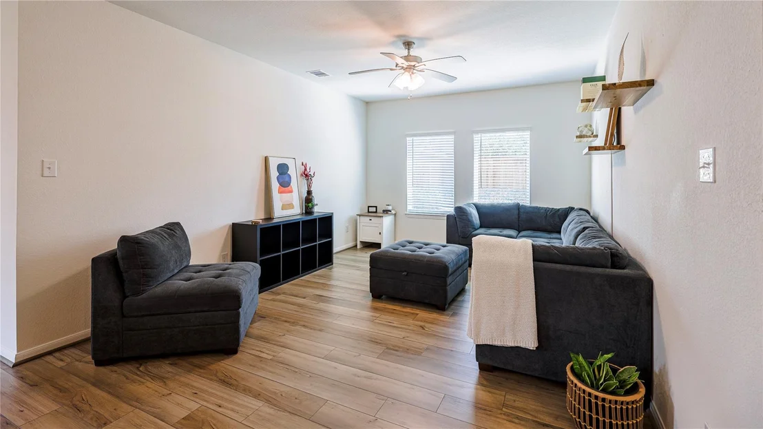 Photo of 402 Flycatcher Court