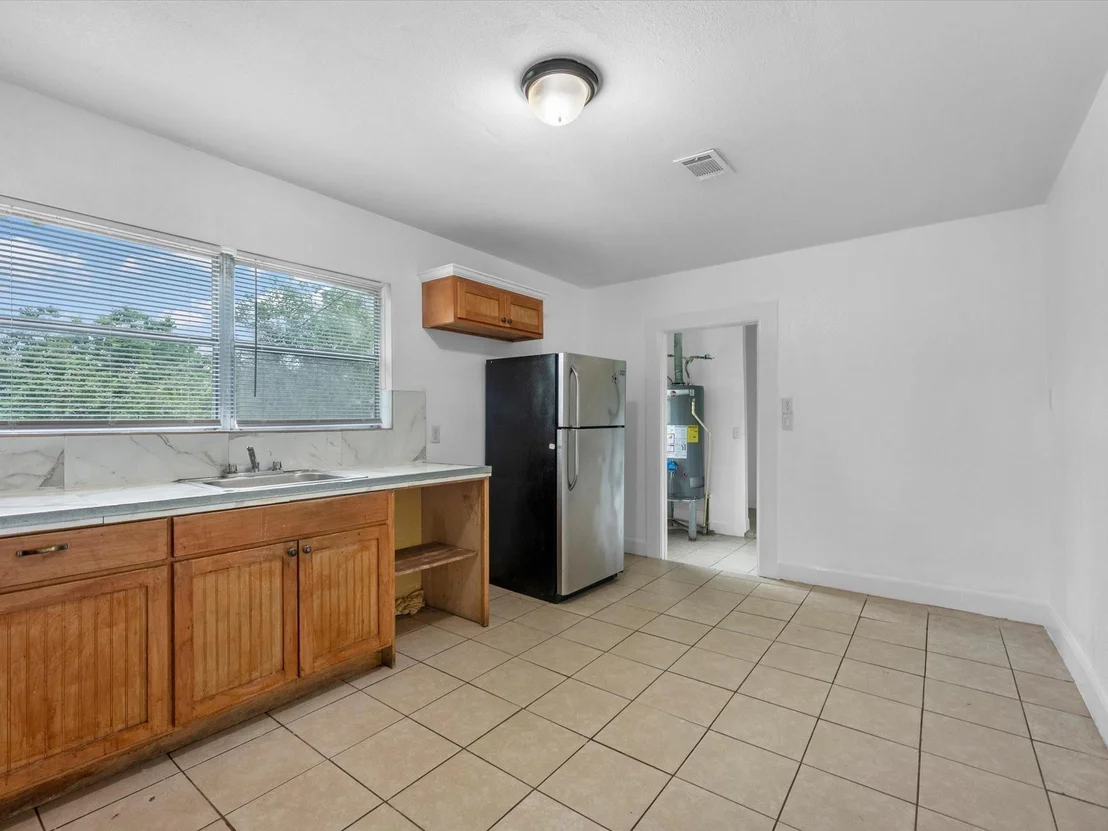 Photo of 838 Rosewick Street