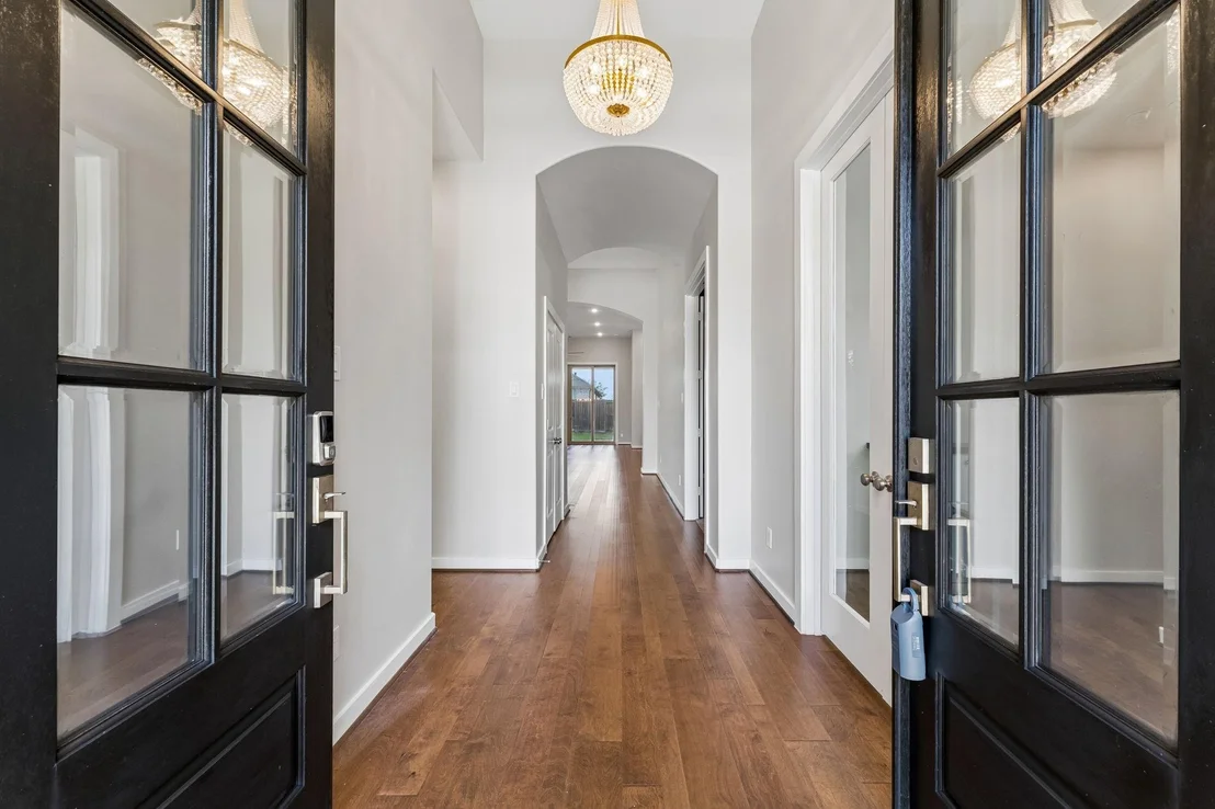 Photo of 30410 Myrtle Oak Drive