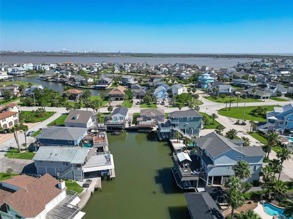 Photo of 210 Sampan Drive