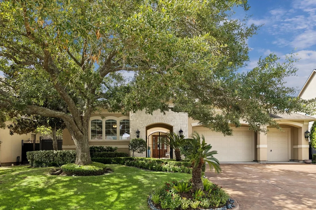 Photo of 11927 Legend Manor Drive