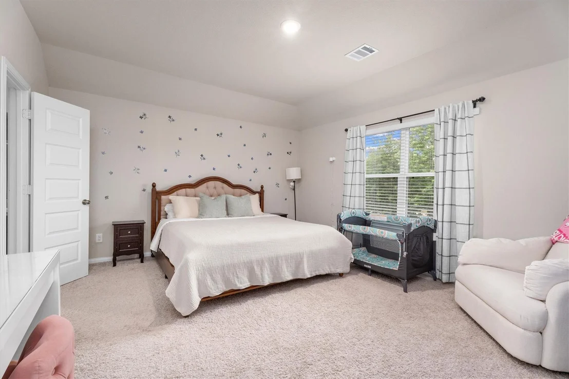Photo of 1325 Mount Bassie Trail