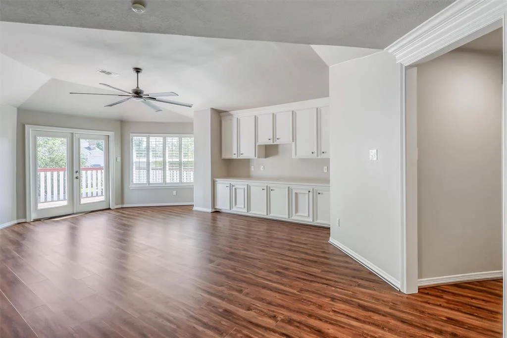 Photo of 2114 Summerland Drive N