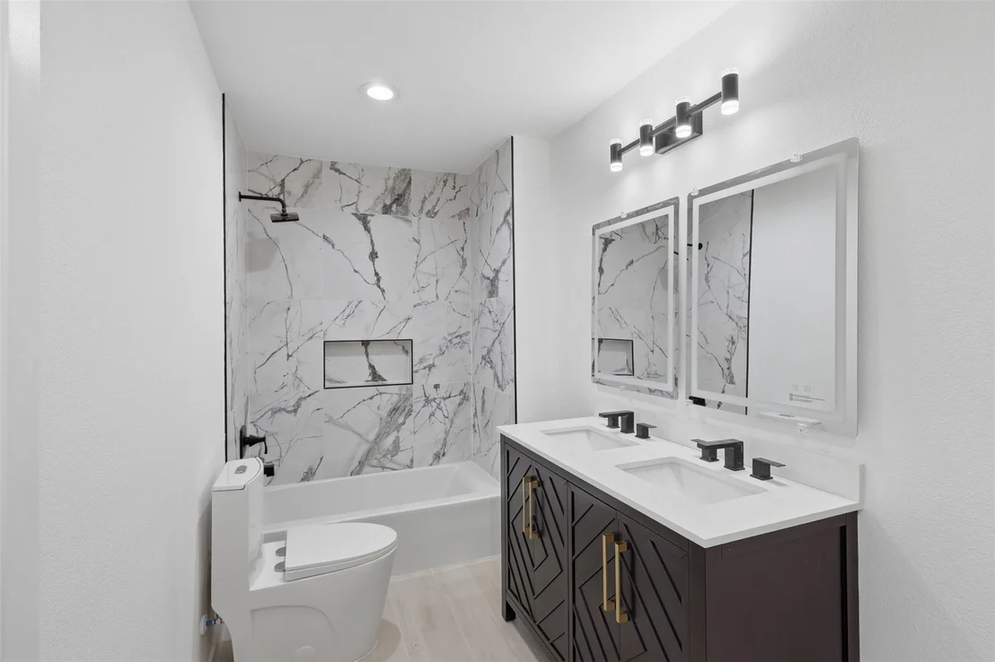 Photo of 4829 Willowbend Boulevard