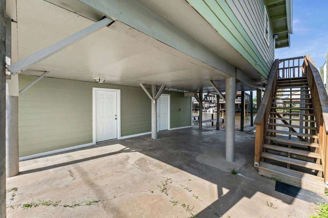 Photo of 310 Marine Way