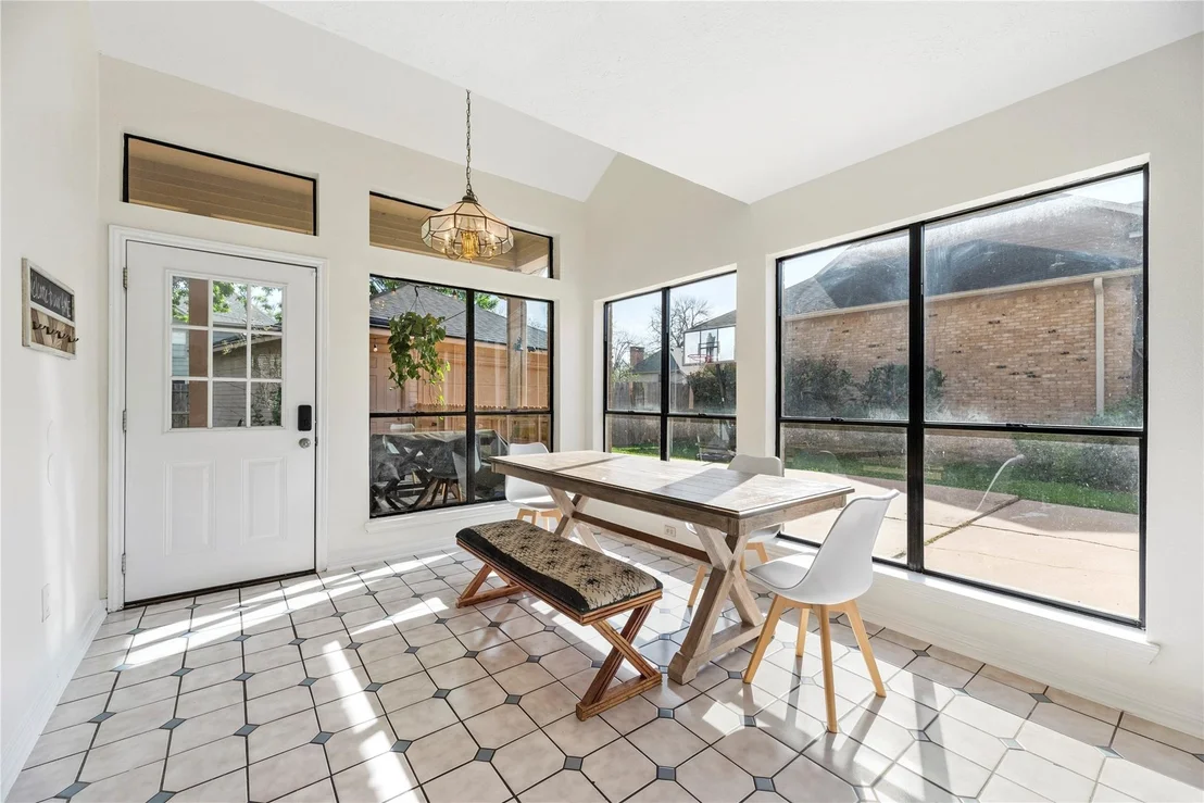Photo of 1802 Quarterpath Drive