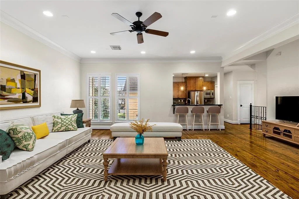 Photo of 416 Lovett Boulevard