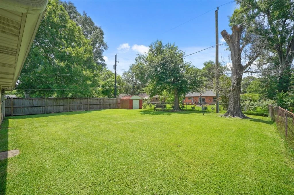 Photo of 6027 Dellfern Drive