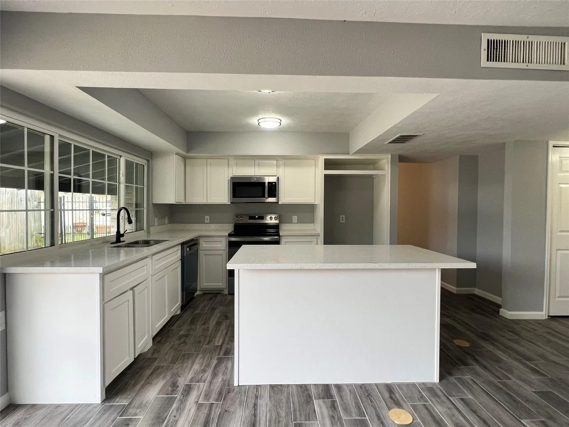 Photo of 3910 Lost Oak Drive