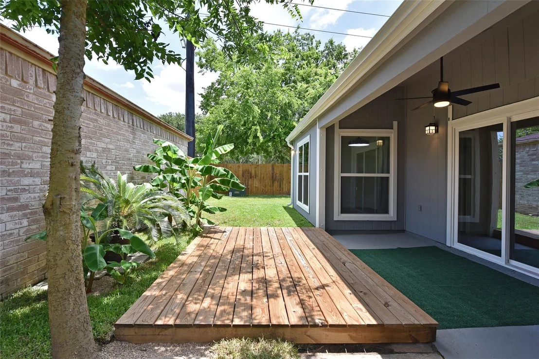 Photo of 16007 Ridgegreen Drive