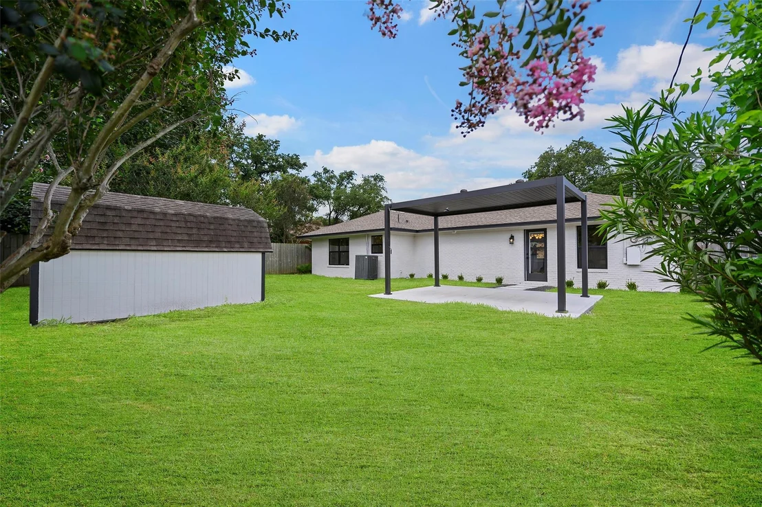 Photo of 1818 Watercrest Drive