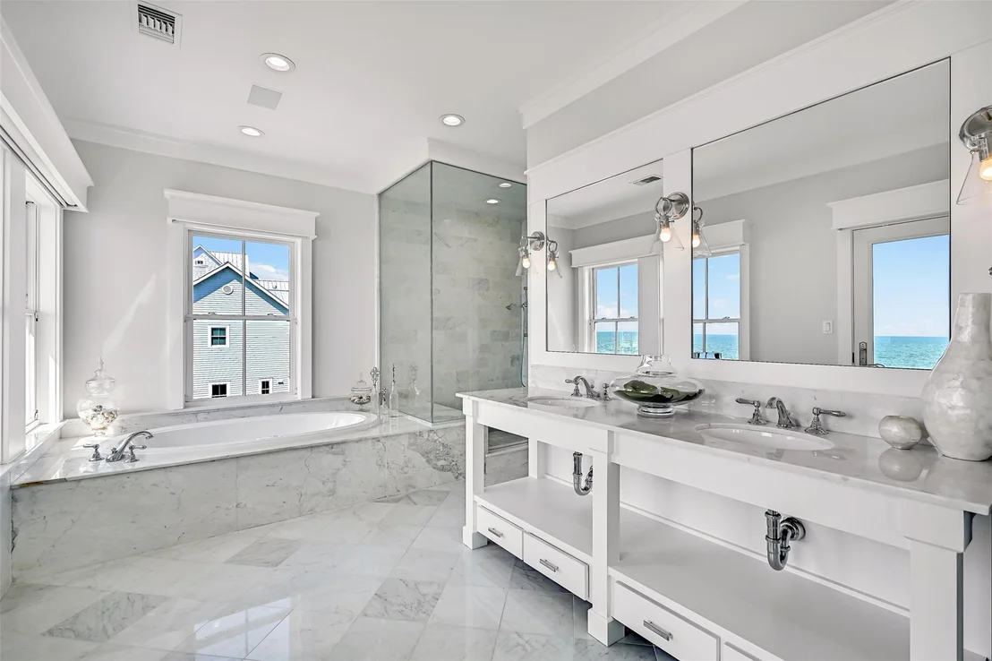 Photo of 11511 Beachside