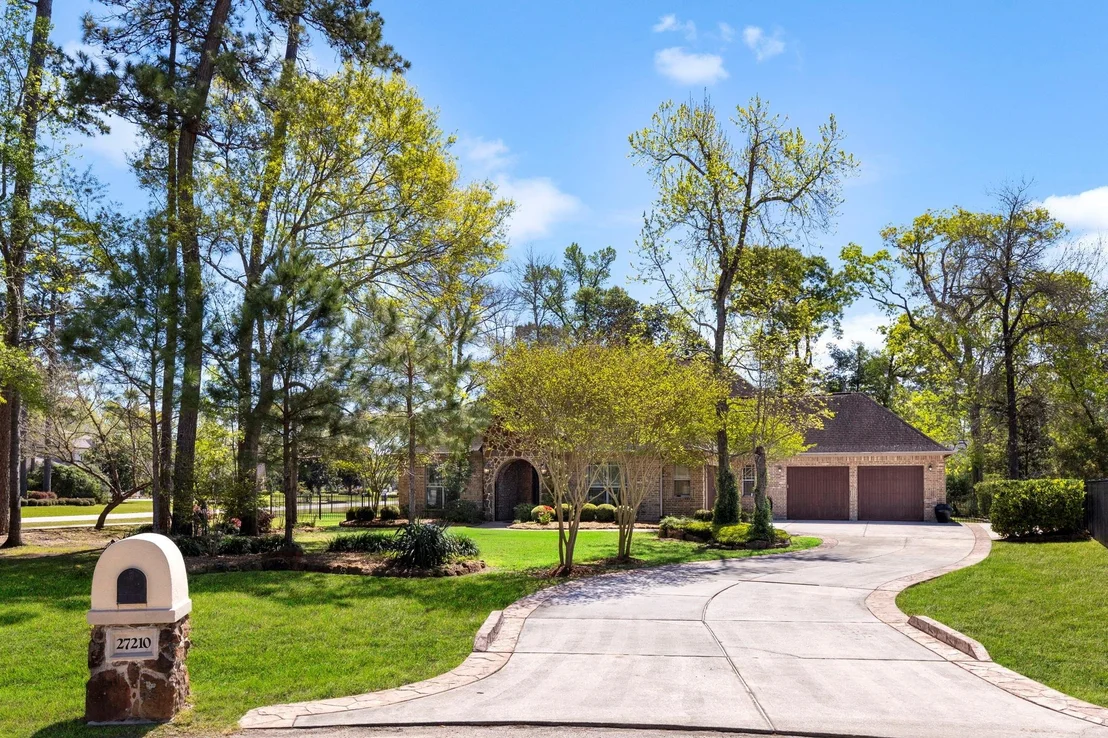 Photo of 27210 Cass Court