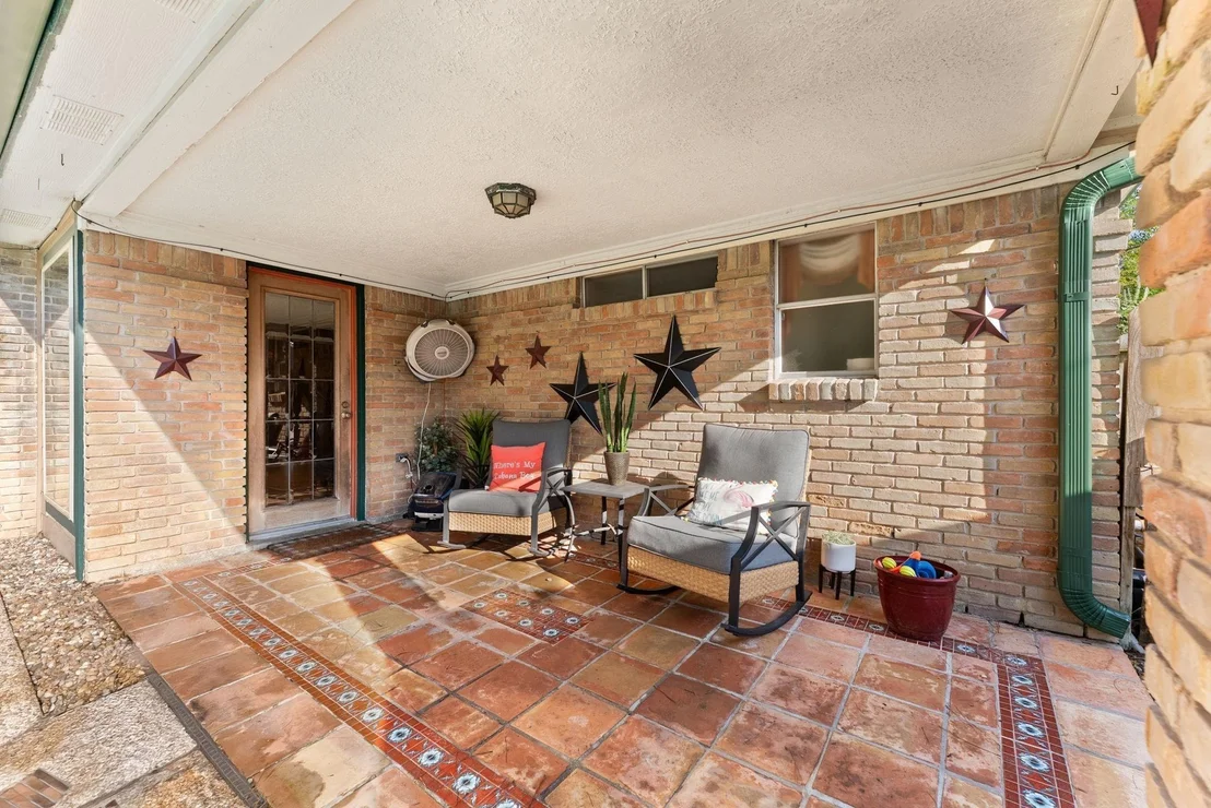 Photo of 5718 Glenmere Lane