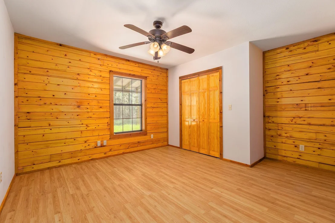 Photo of 1152 Loving Road