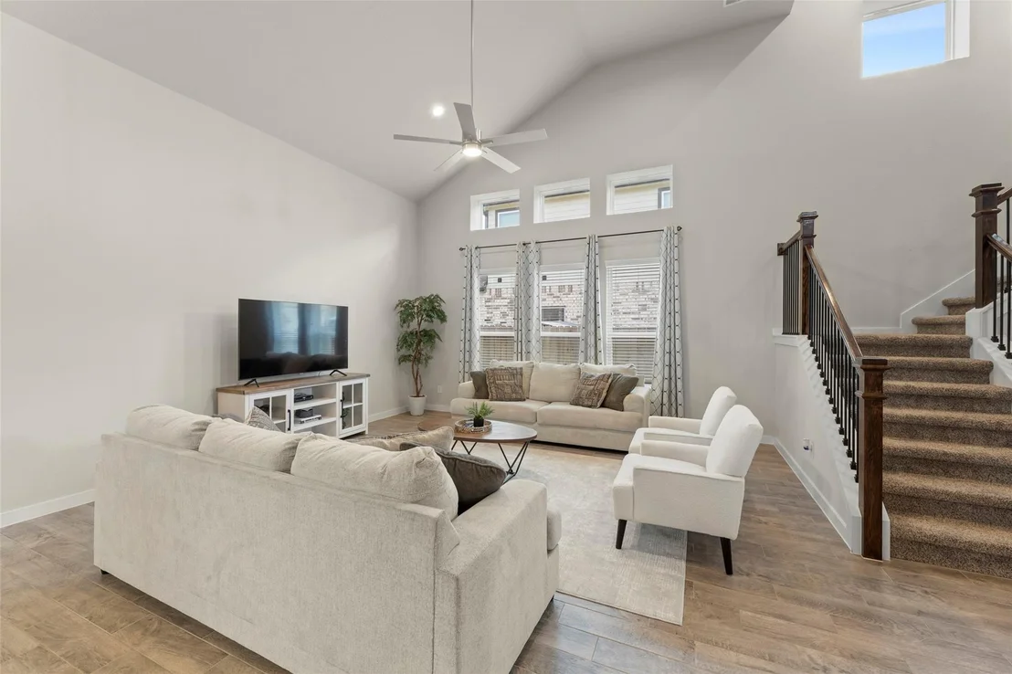 Photo of 2927 Neem Tree Lane