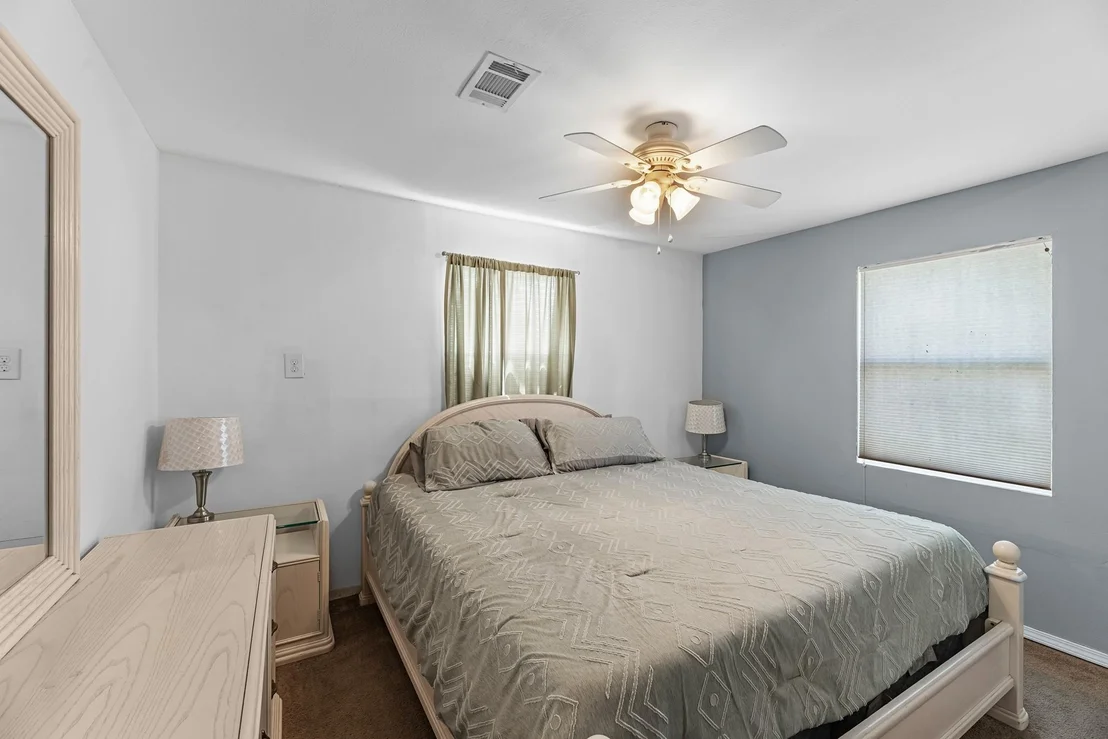 Photo of 518 Marine Way