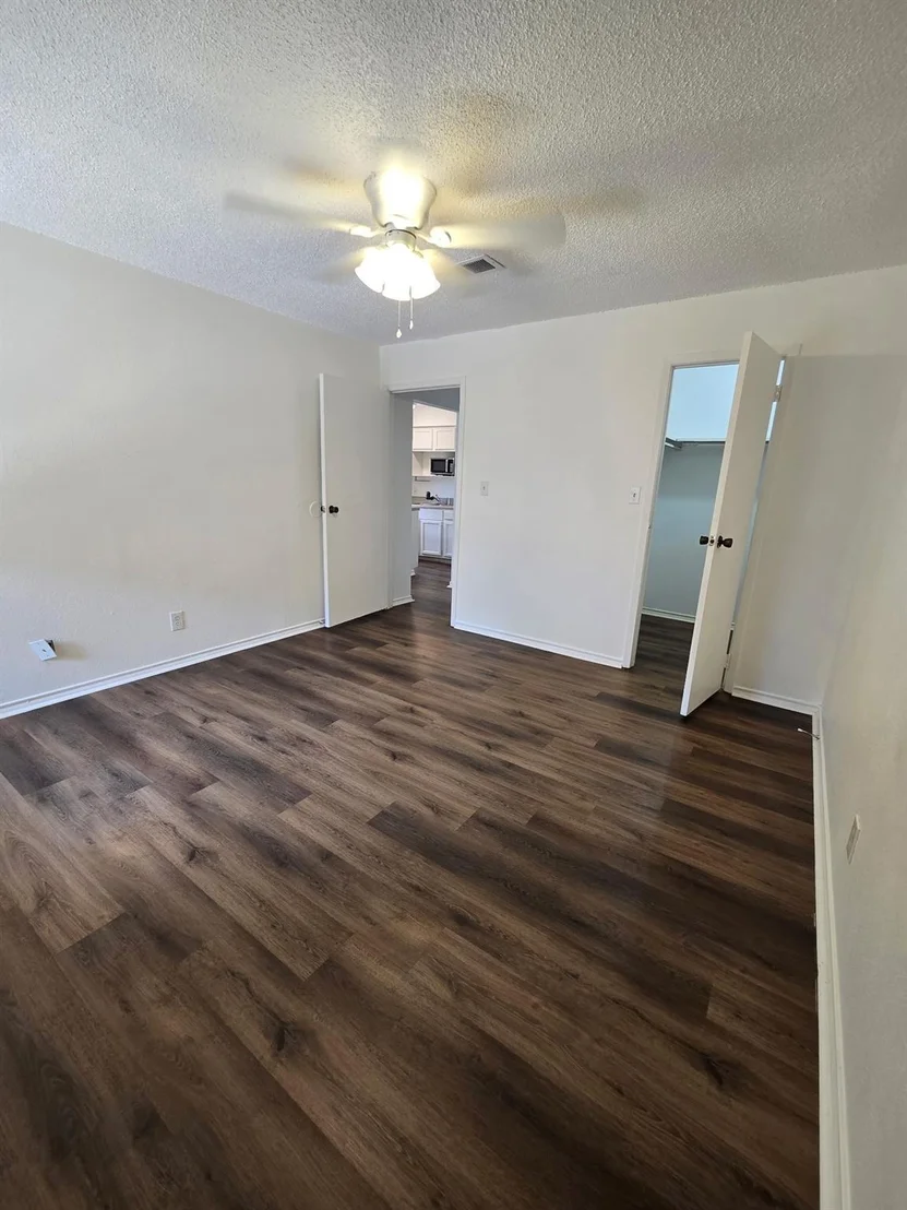 Photo of Unit 273B at 2501 Gulf Freeway