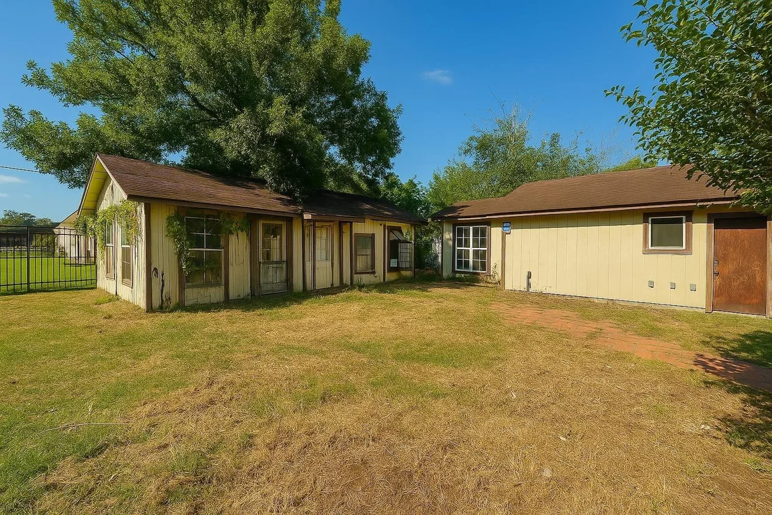 Photo of 2605 Pecan Street