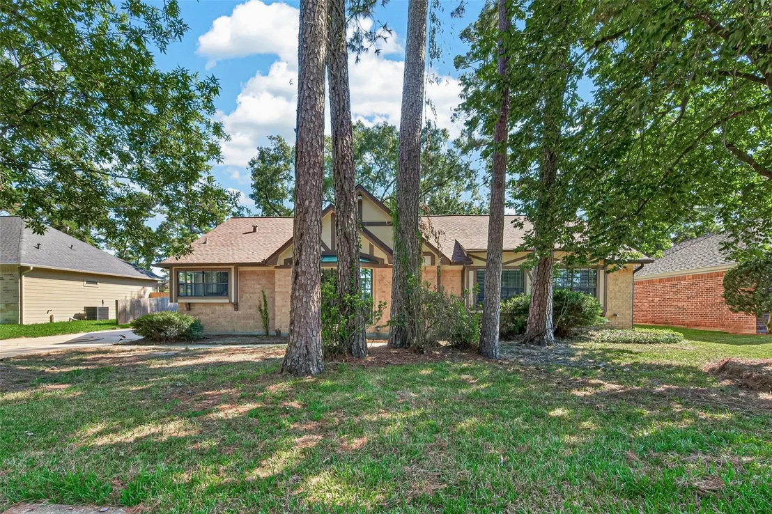 Photo of 9626 Pinehurst Street
