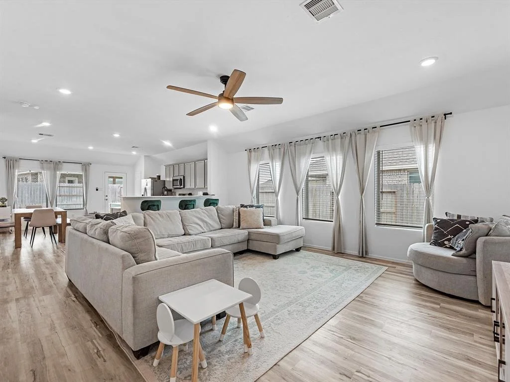 Photo of 3803 Falling Moon Lane