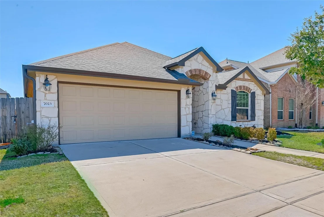 Photo of 7023 Villa Mountain Lane
