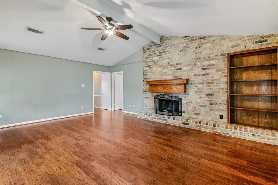 Photo of 1123 Oxborough Drive