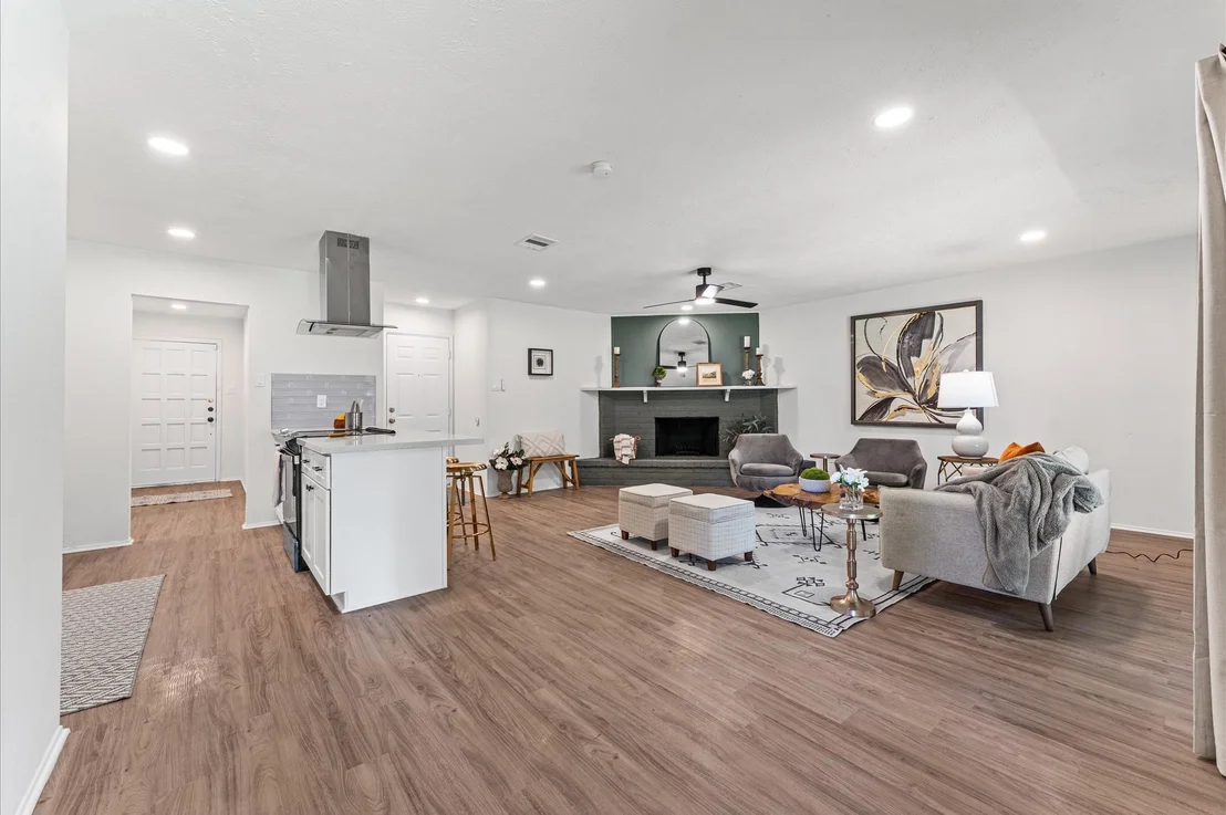 Photo of 2651 Lark Lane