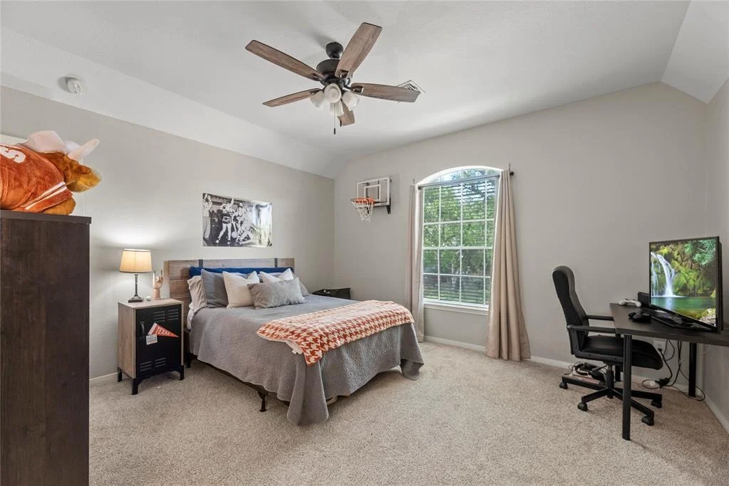 Photo of 6046 Whispering Lakes Drive