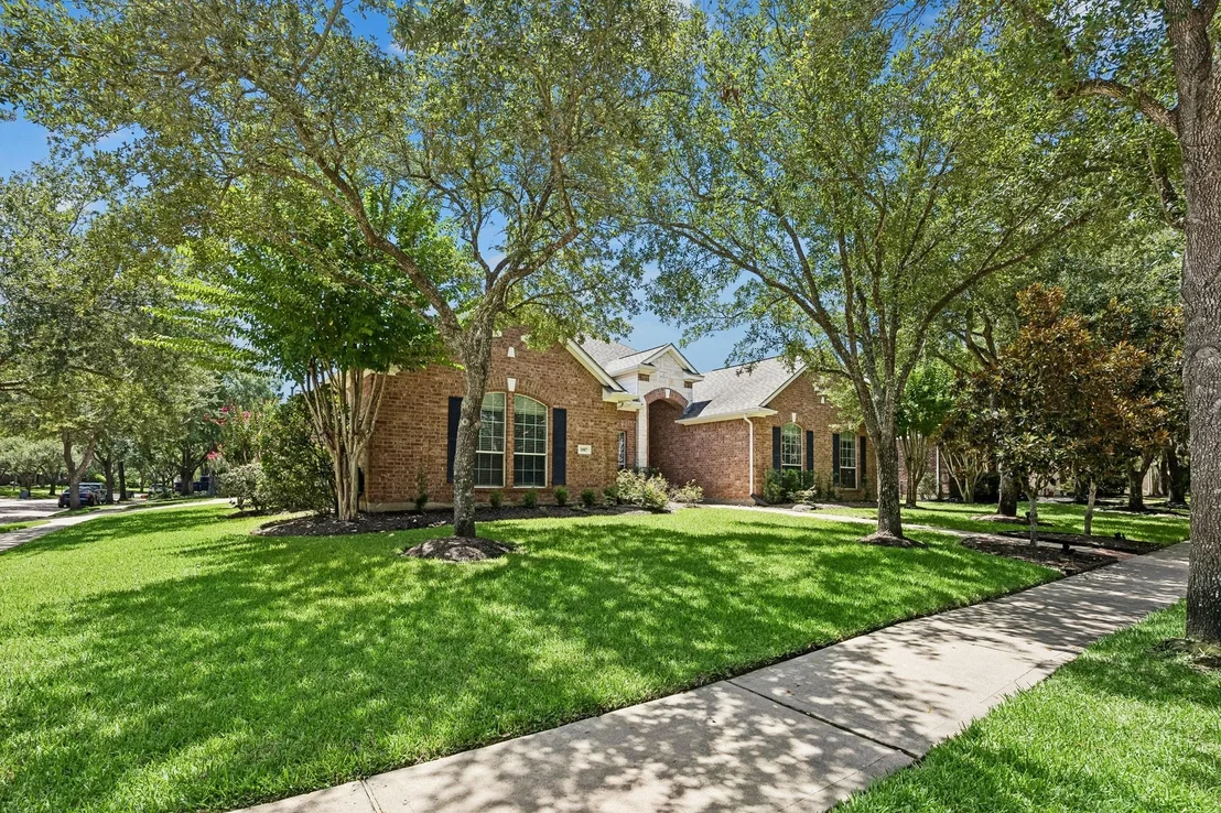 Photo of 1007 Longdraw Drive