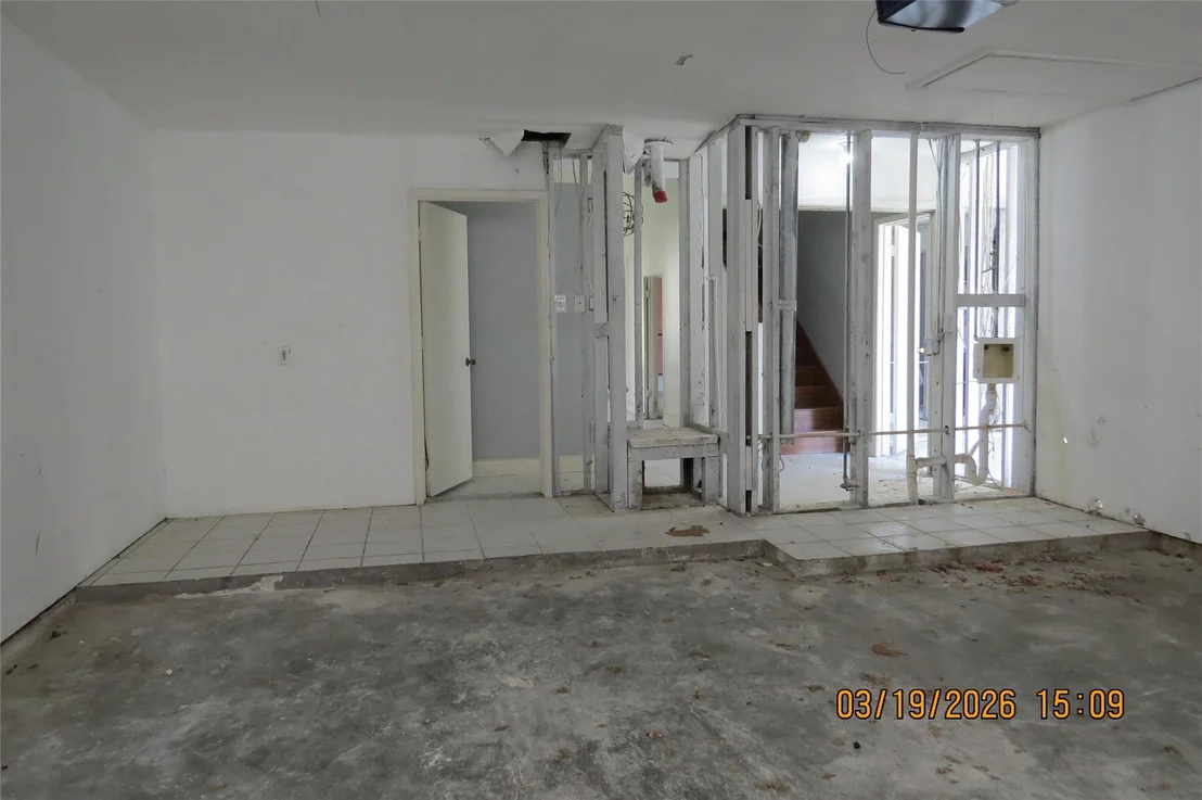 Photo of 6527 Gladewell Drive
