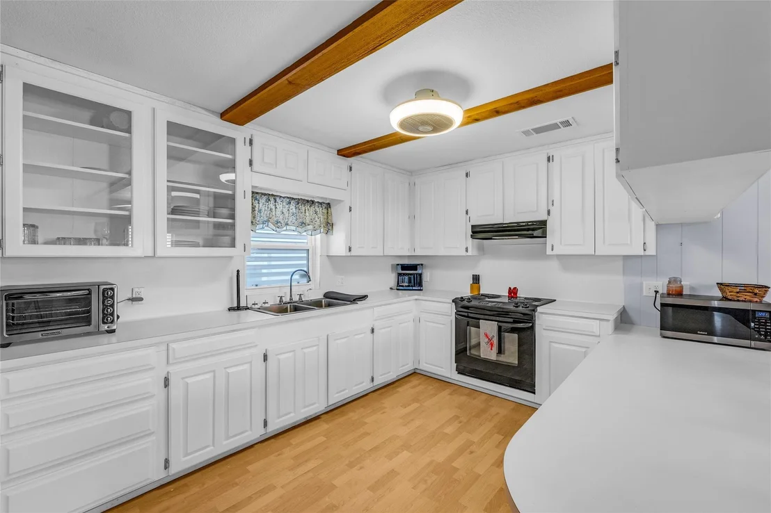 Photo of 817 Westview