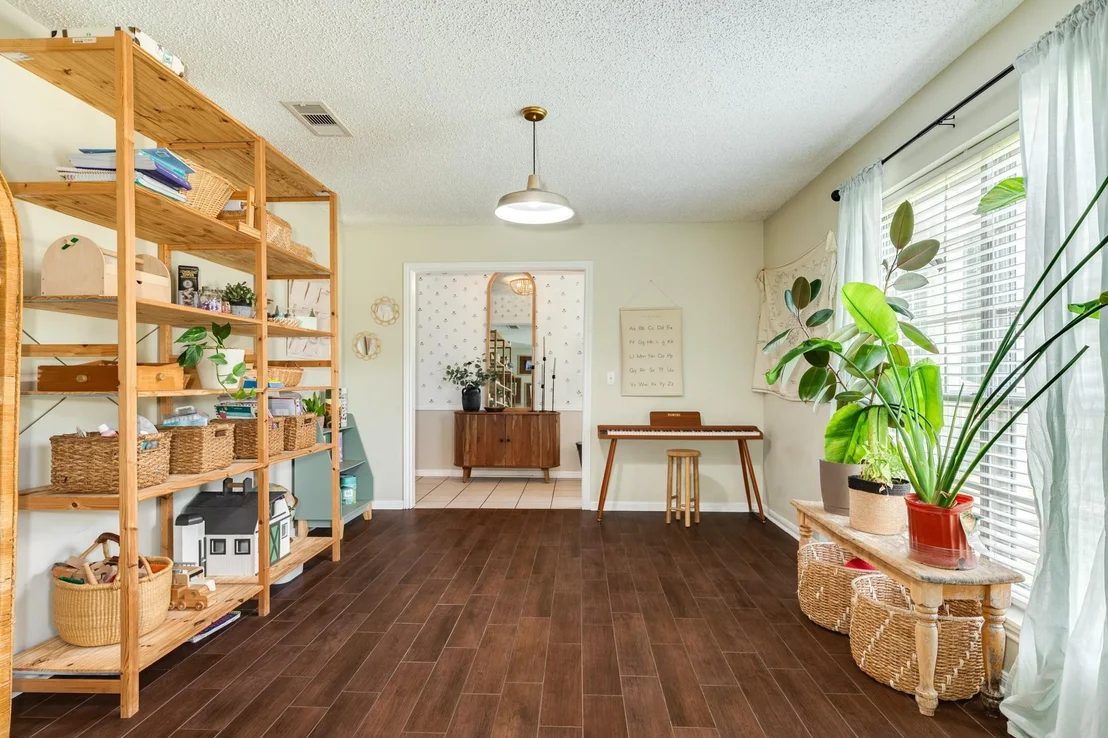 Photo of 136 Tamarisk Trail