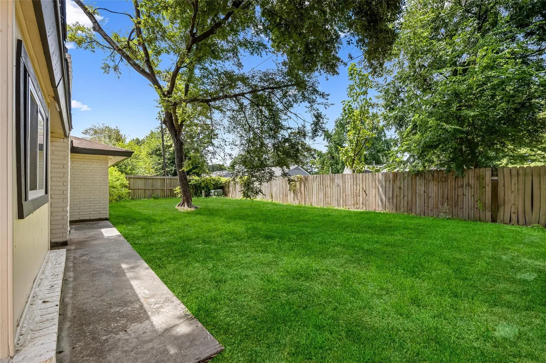 Photo of 23323 Birnam Wood Boulevard