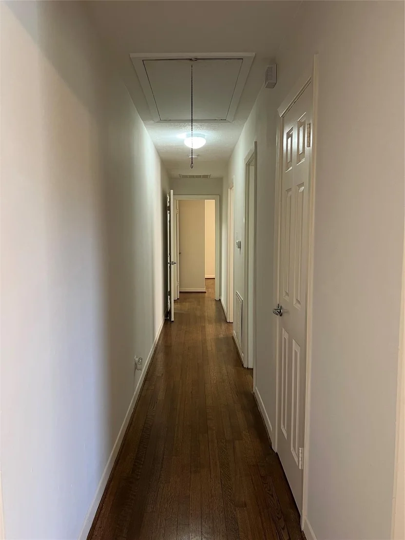 Photo of 5103 Creekbend Drive