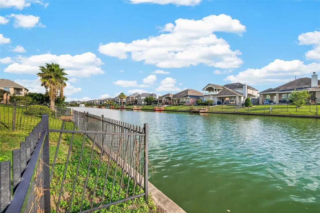 Photo of 18103 Blues Point Drive