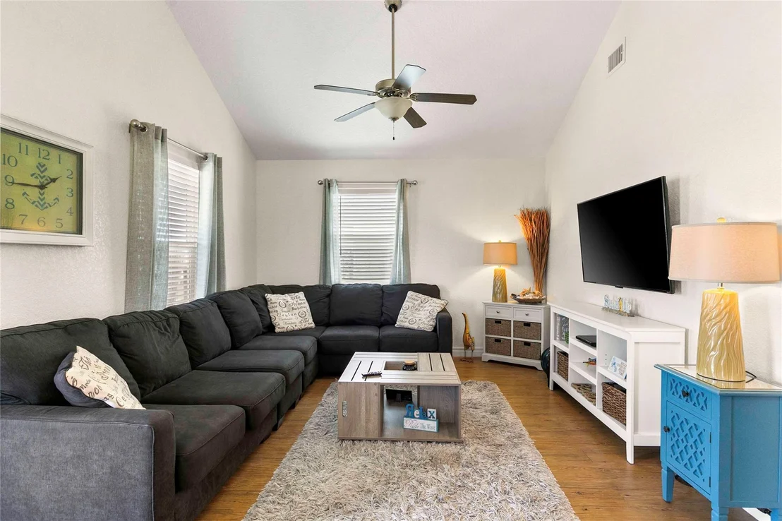 Photo of 757 Bluewater Highway
